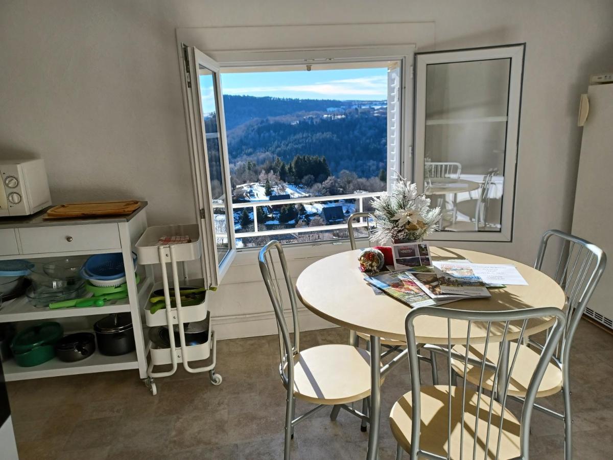 2 hébergements différents un gîte meublé avec cuisine, ET une chambre d'hôtes - Housity