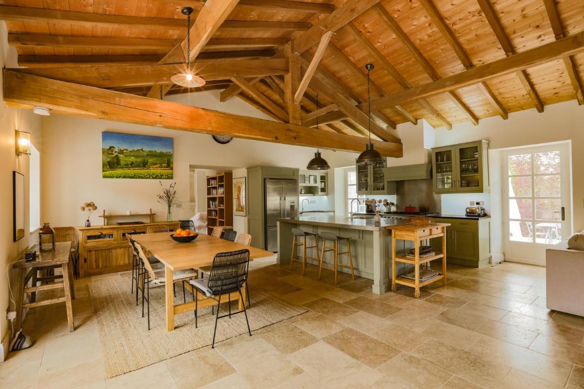 Quiet Beautiful 4stars country house heated pool & kids play area - Condom - Housity