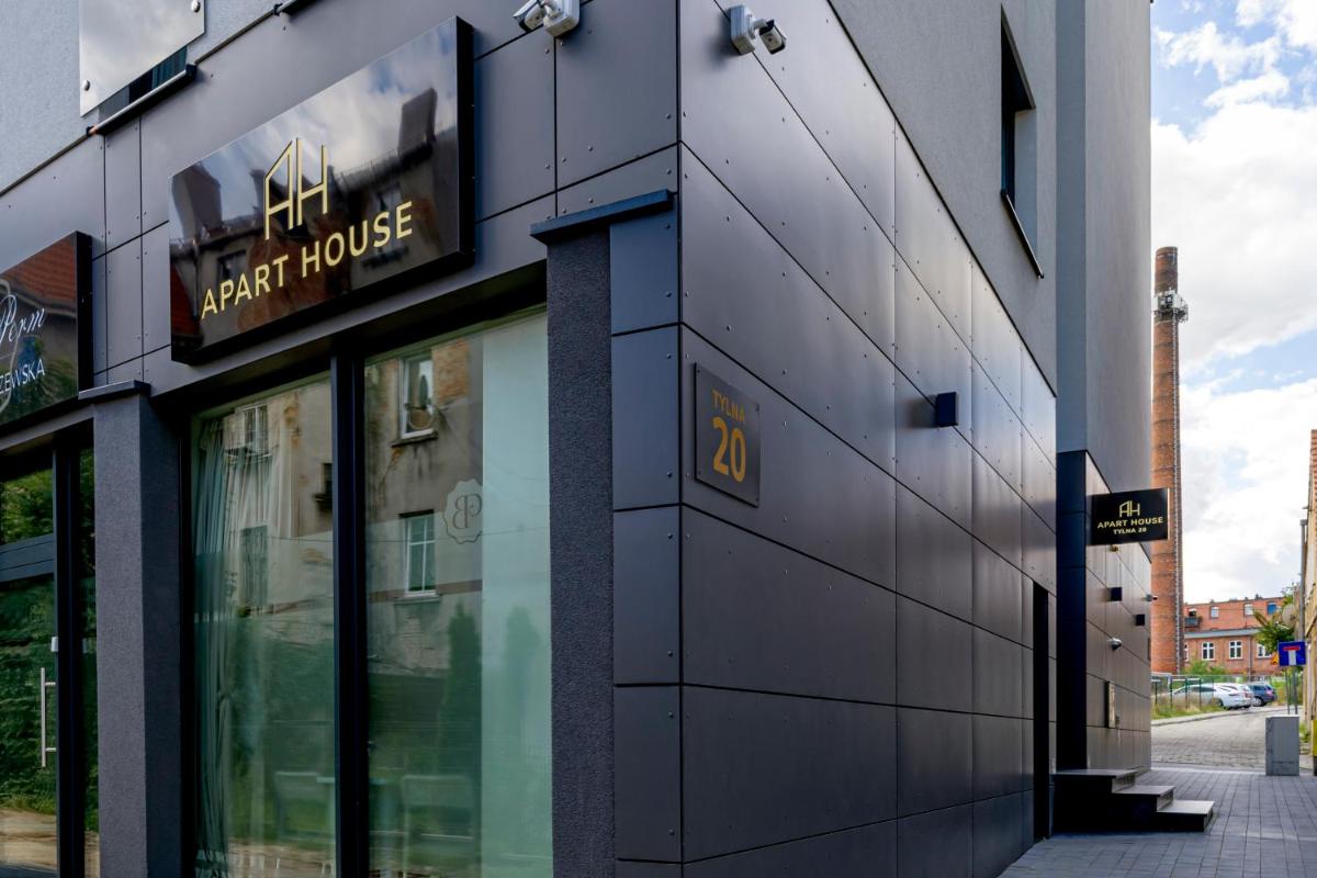 Apart House, Tylna 20 - Housity