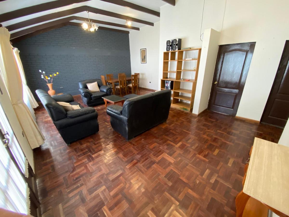 Agradable departamento - casa con estacionamiento gratis - Housity