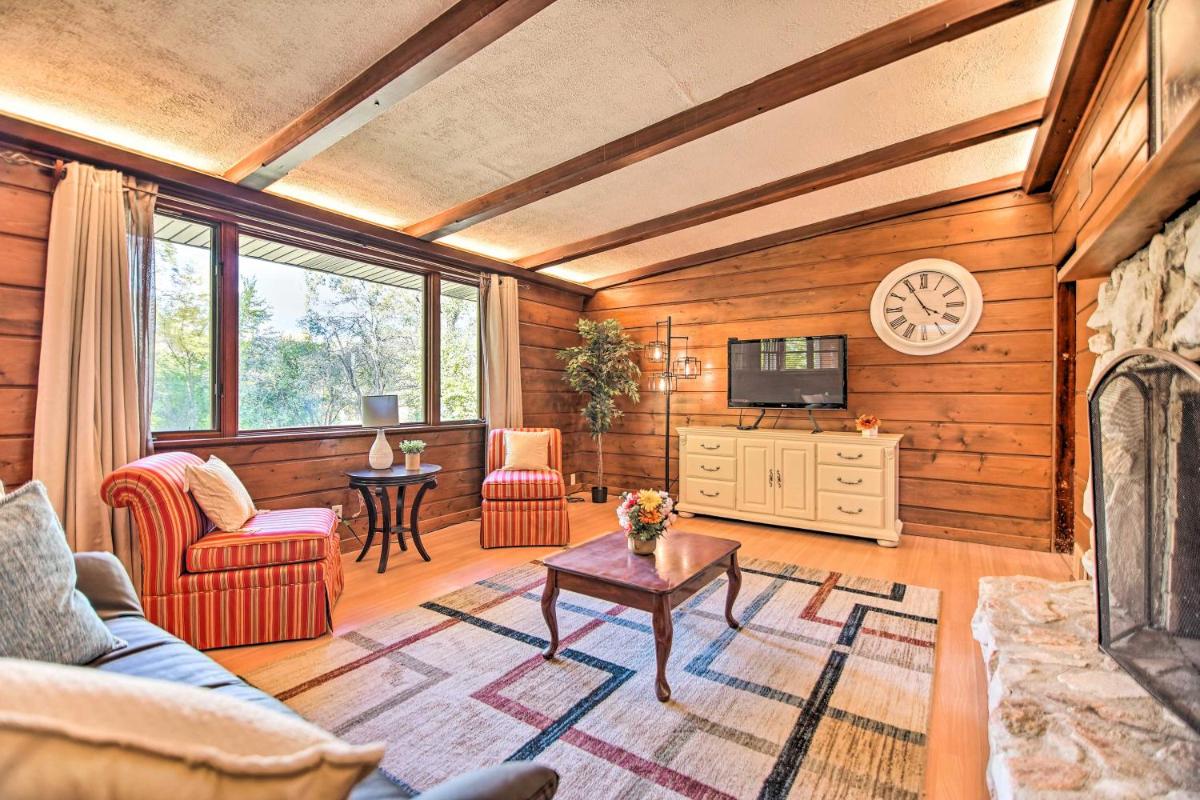 Chic Fox River Grove Home with Great Location! - Housity
