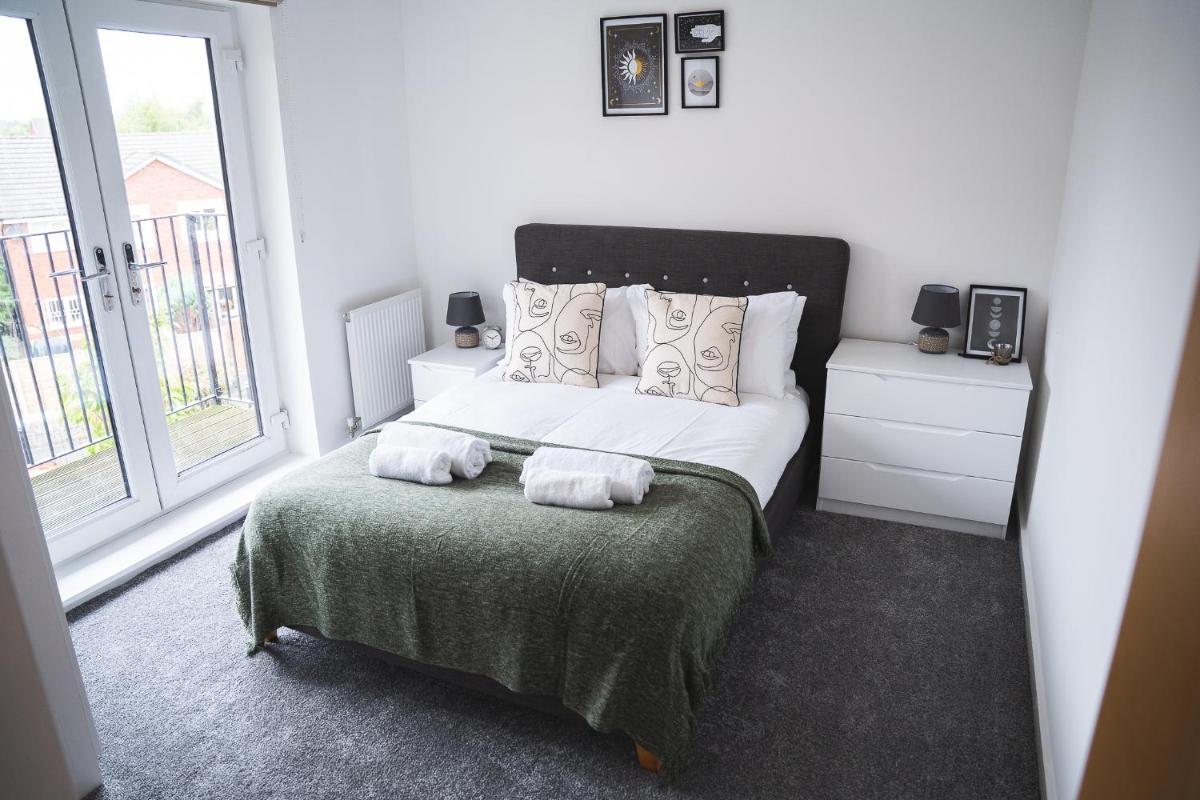 City Centre 2-Bed - New - Free Wi-Fi - Central - Housity