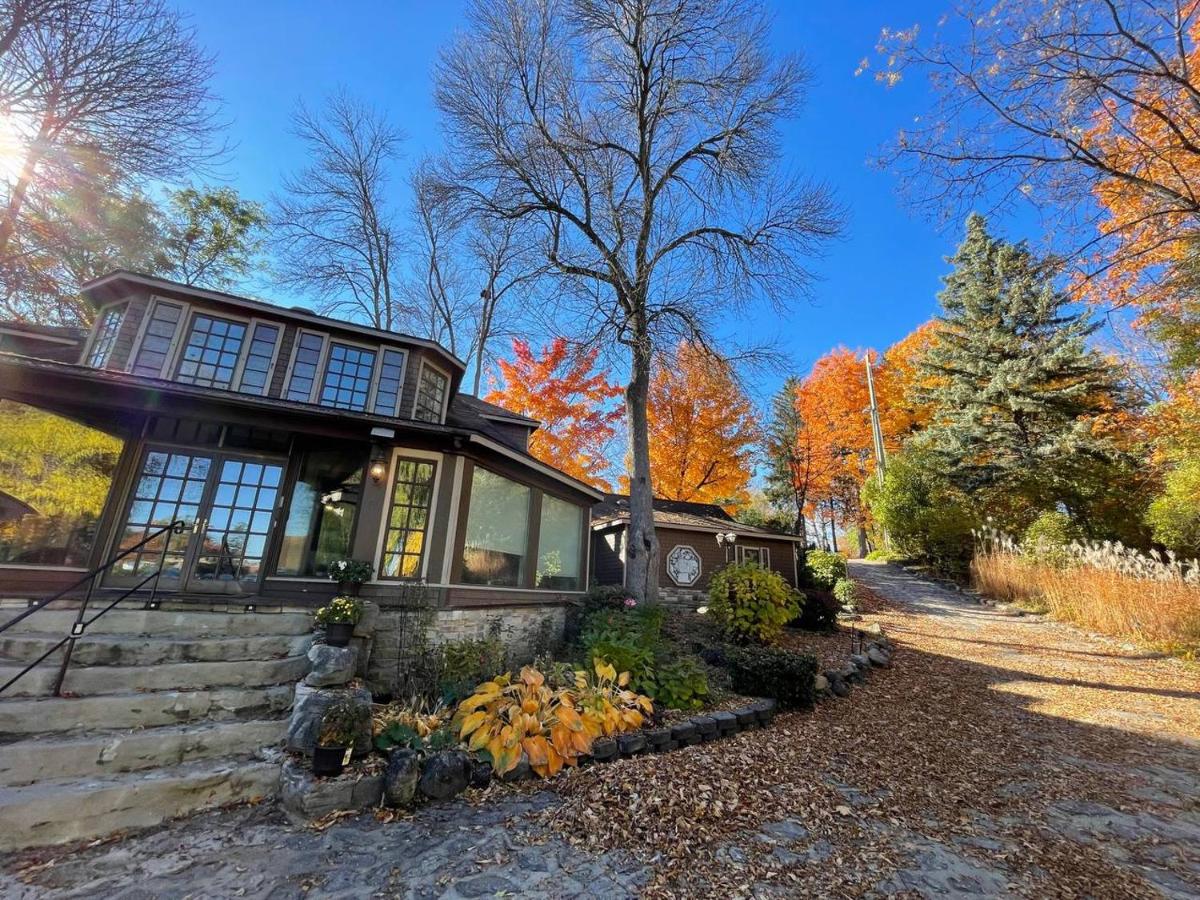 Suitetrails - heritage style cottage by the lake