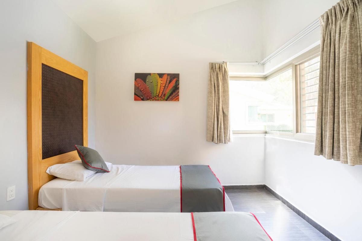 Collection O Luna Aqua Villas,Tala,Rio Escondido - Housity
