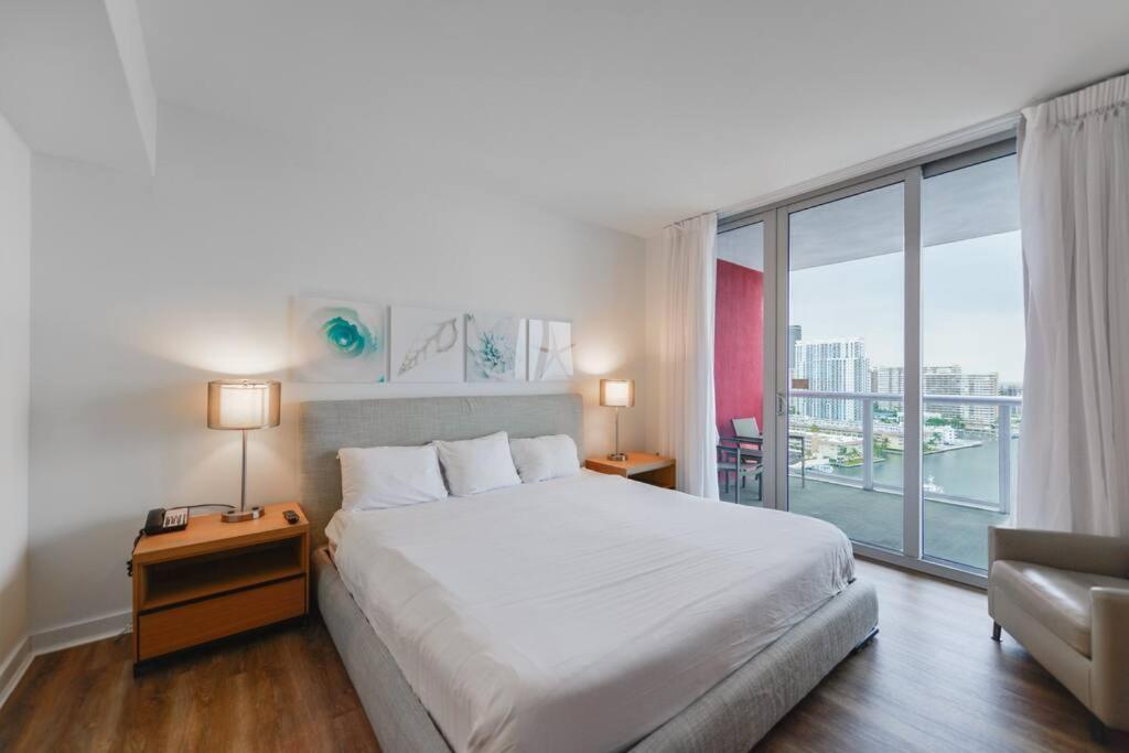Suitetrails - Cozy 1BR Condo @Beachwalk Resort W/Pool