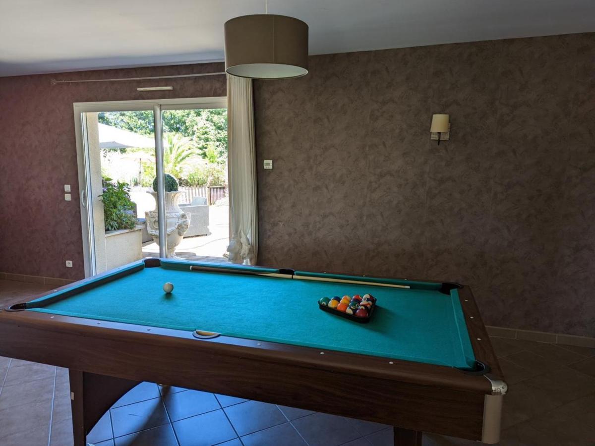 Gîte Reignac, 6 pièces, 12 personnes - FR-1-653-50 - Housity