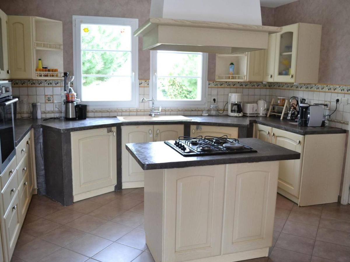 Gîte Reignac, 6 pièces, 12 personnes - FR-1-653-50 - Housity