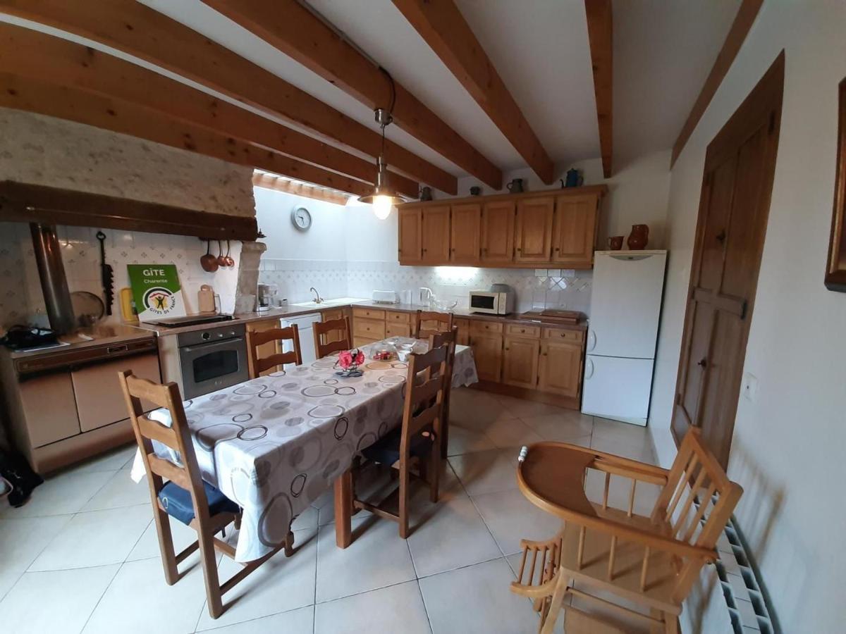 Gîte charentais avec grand jardin, Wi-Fi, Netflix, activités familiales et équipements complets - FR-1-653-134 - Housity