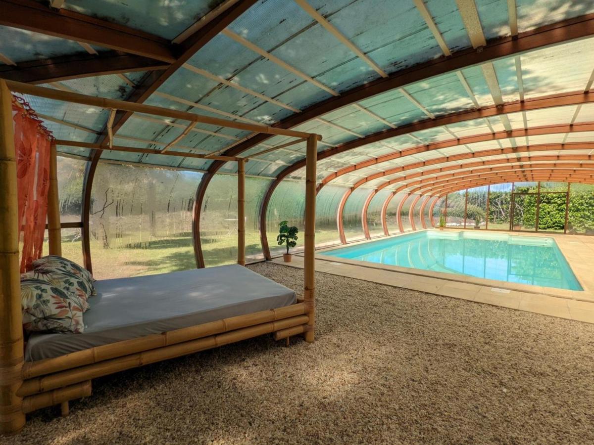 Gîte familial avec piscine chauffée et wifi, au cœur de la nature, proche Chadurie, Charente - FR-1-653-172 - Housity
