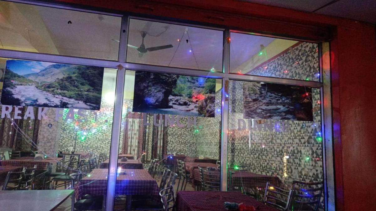 Suitetrails - Sharma food Junction