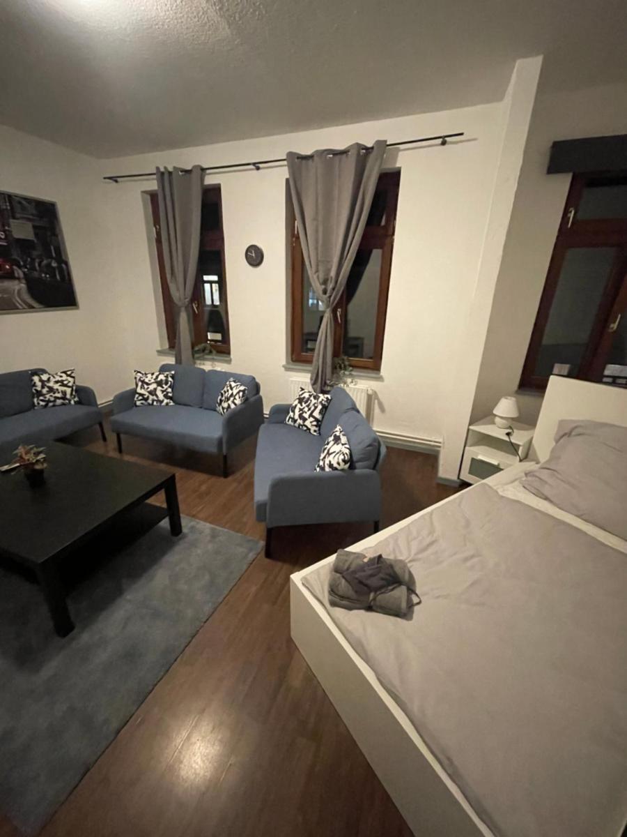 Schöne moderne Monteurs/Ferienwohnung - Housity