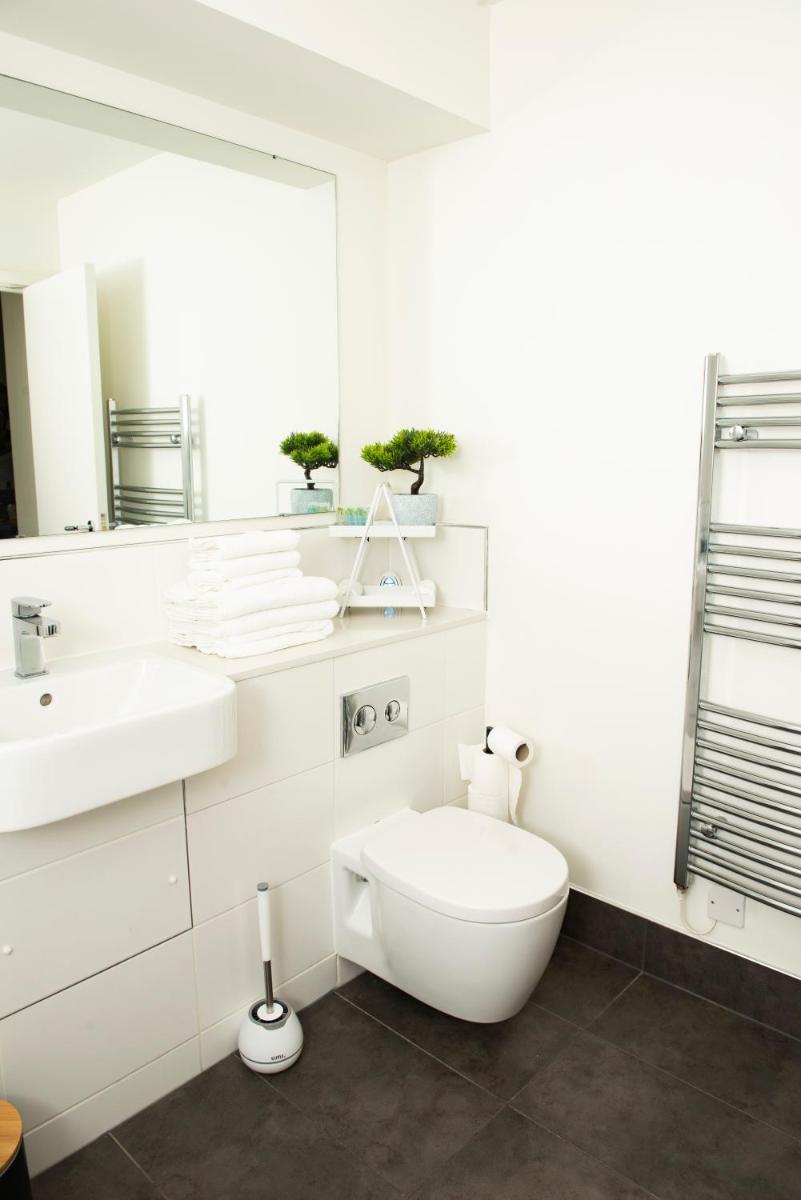Chi-Amore- 1 bed apartment-Bedford Town (Free Gym) - Housity