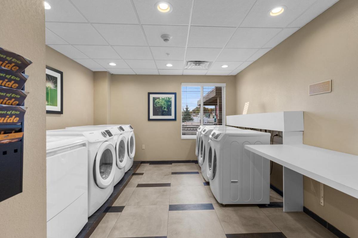 Candlewood Suites Erie by IHG - Housity
