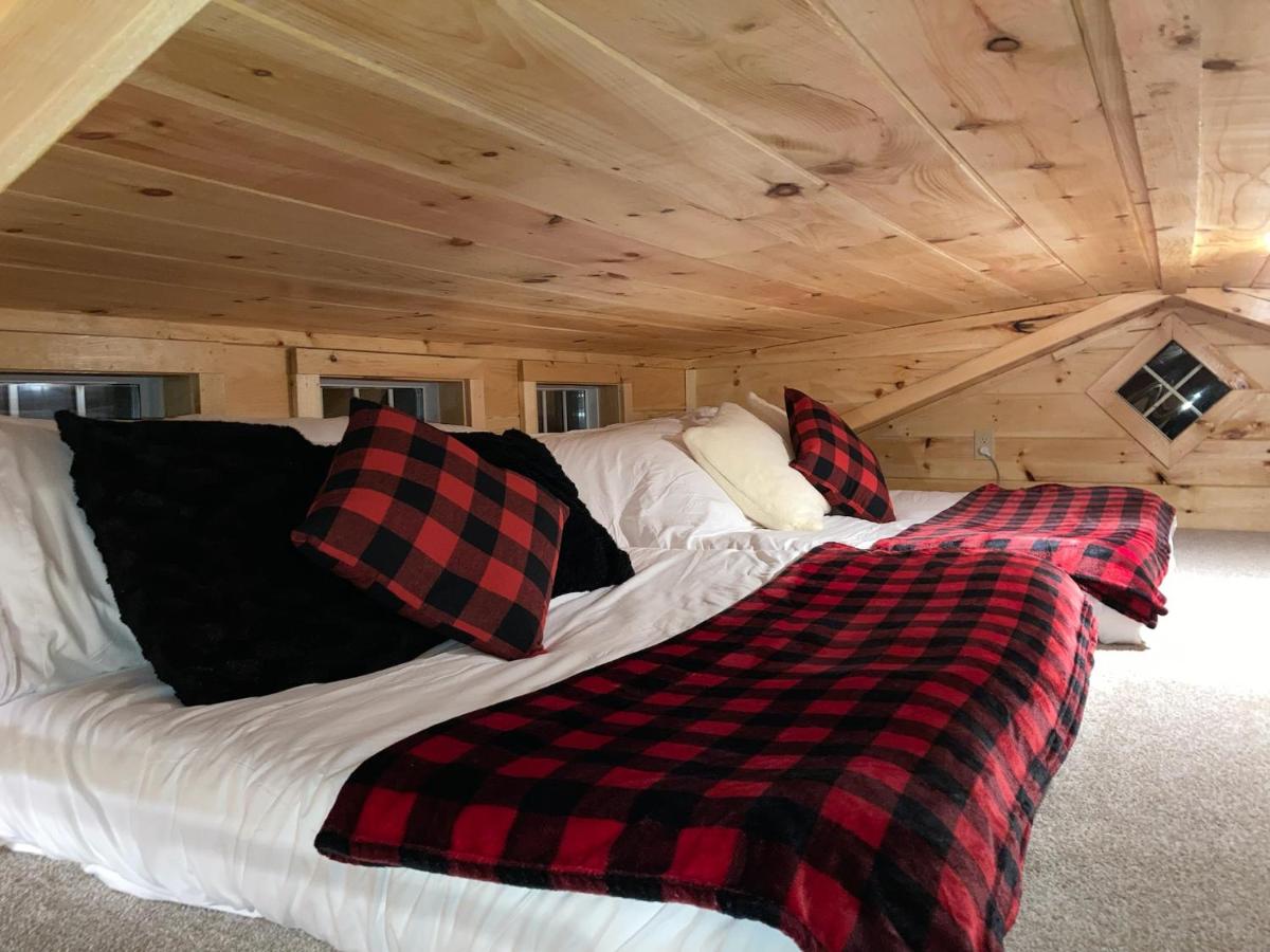 Knotty Pines Cabin near Kentucky Lake, TN - Housity