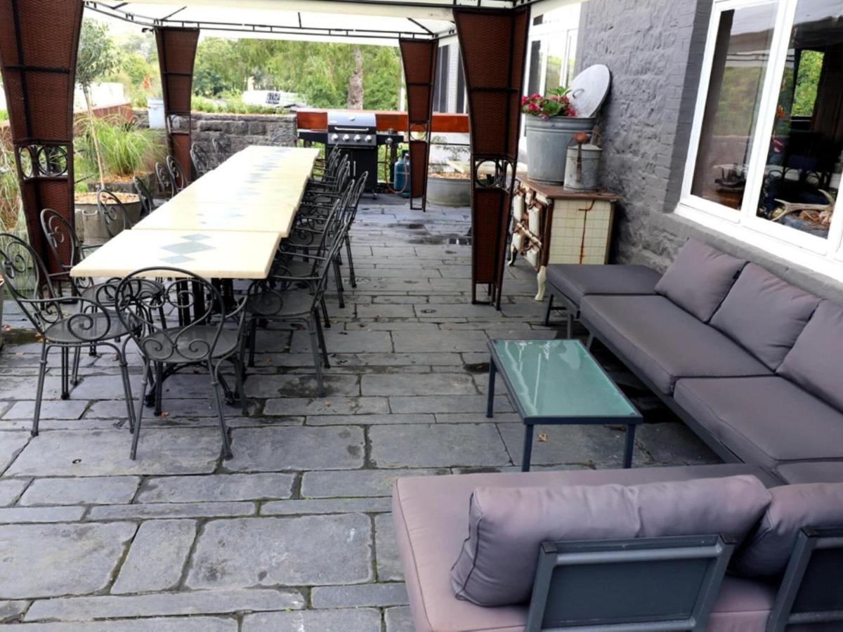 House in Rochefort with large park where the Ave flows - Housity
