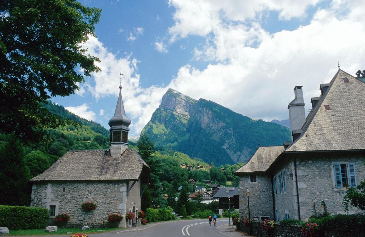 Vue générale sur la montagne ou vue sur la montagne depuis l'hôtel