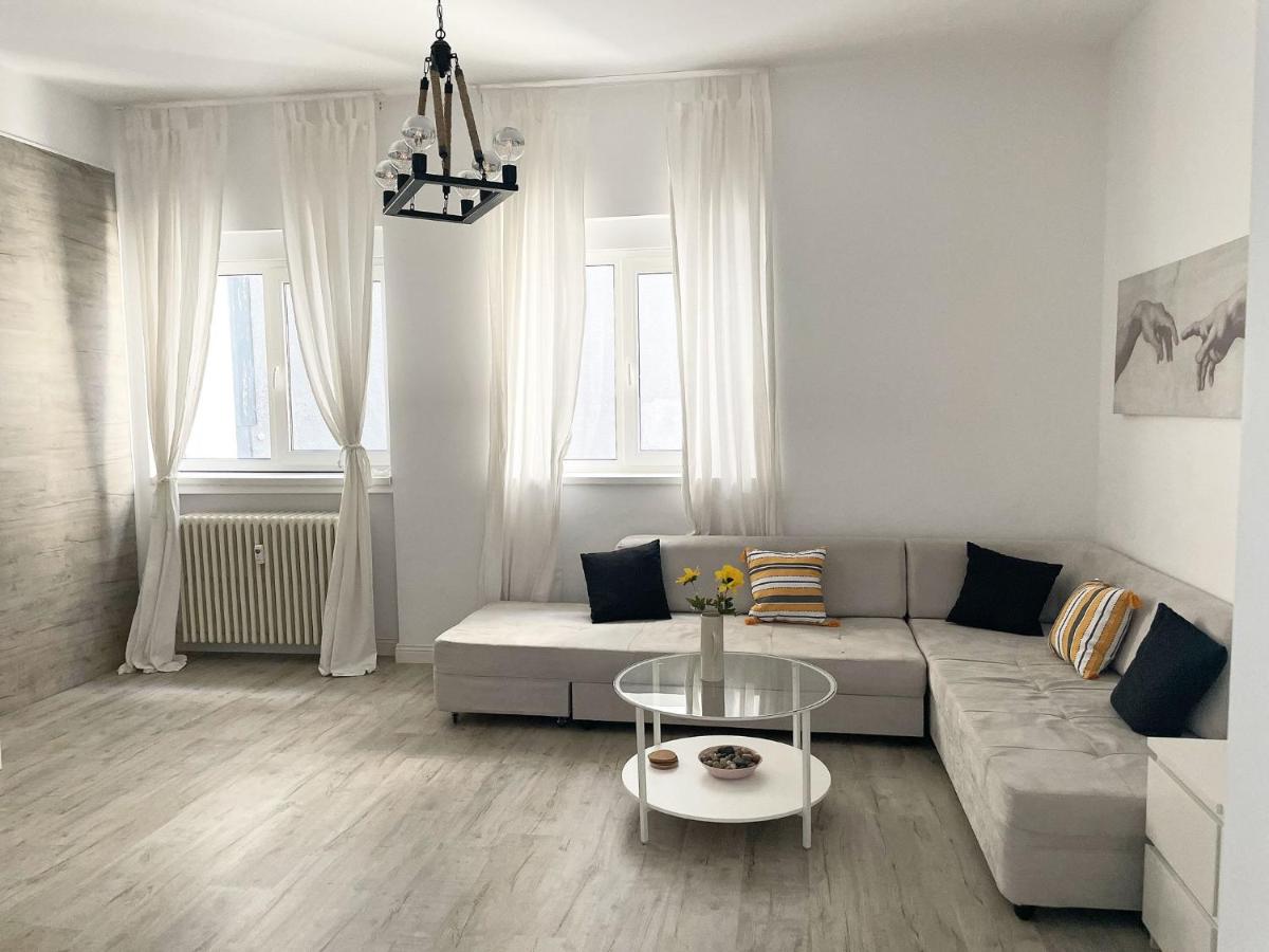 Suitetrails - WHITE APARTMENT