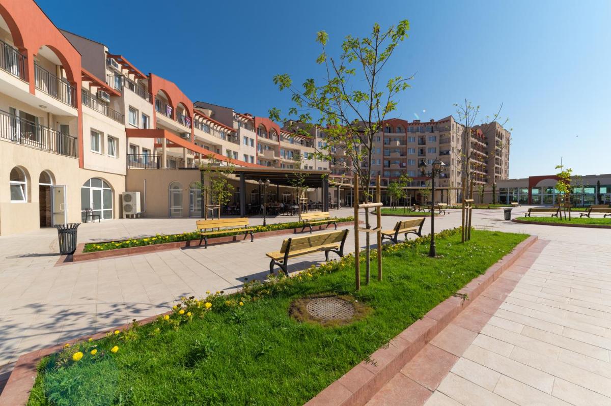 Sunrise River Beach Resort - Housity