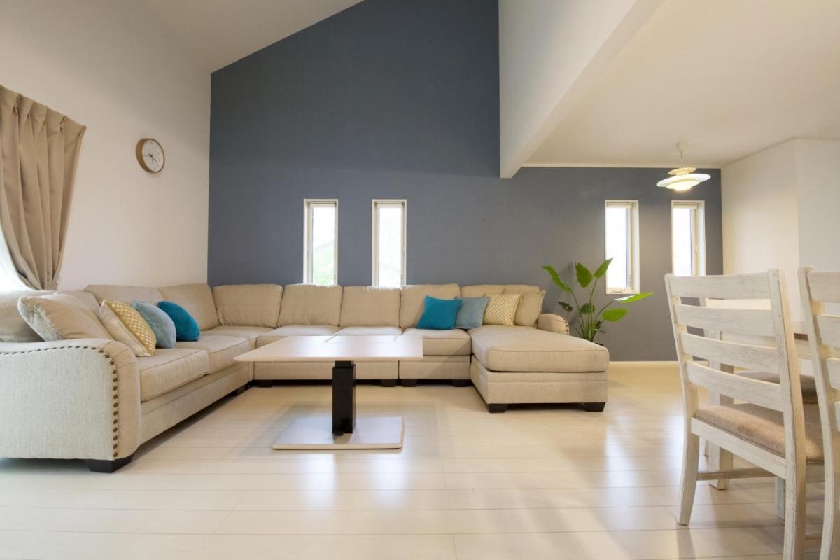 Churaumi House - Housity