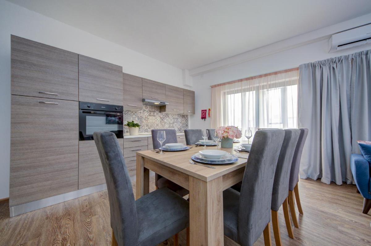 Fleur Court - Sliema 4 Bedroom Side Seaviews Apartments and Penthouse By ShortLetsMalta - Housity