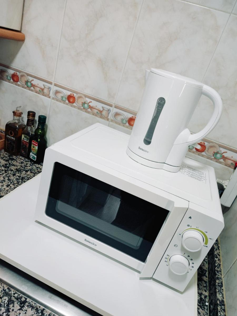 Suitetrails - Doble or individual bed near Sevilla Center FREE PARKING