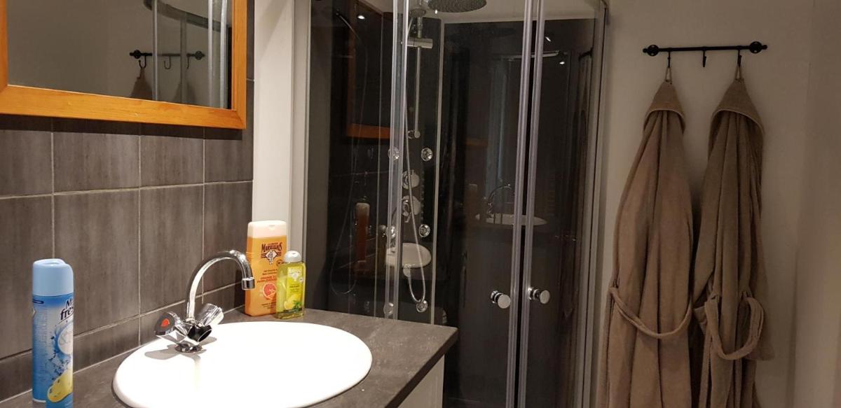 Glamping Les Arbres, Luxe Safaritent met zwembad - Housity