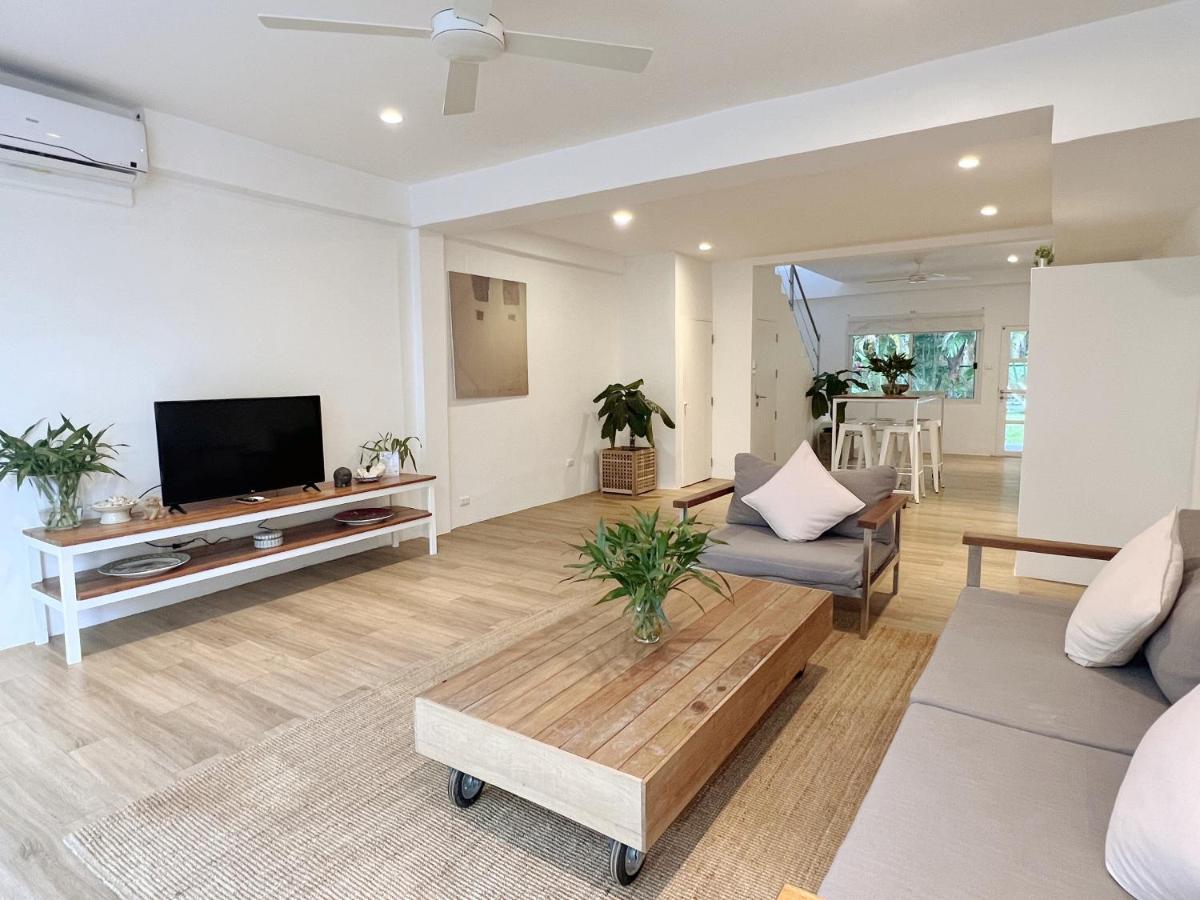 Isara Khao Lak - Housity