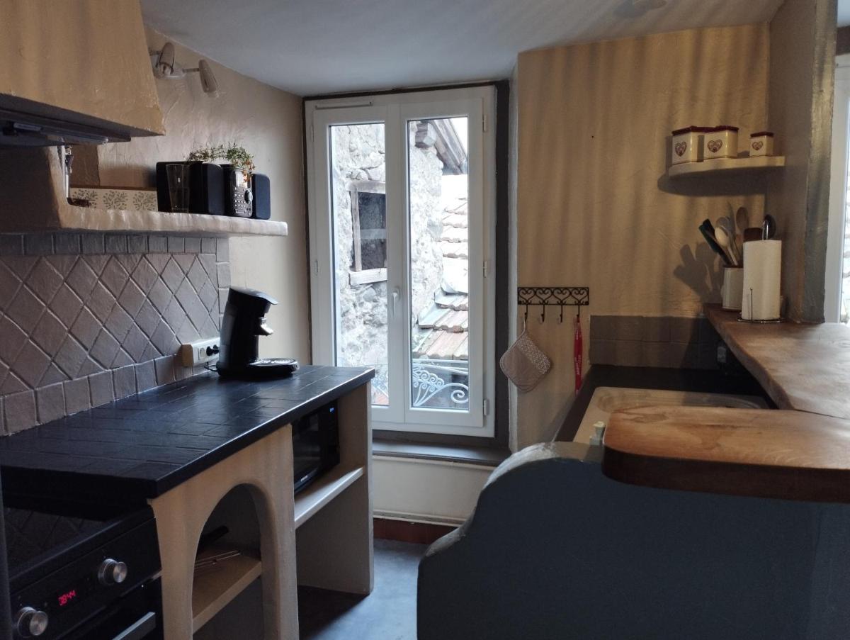 Maison de village dans une rue calme - Housity