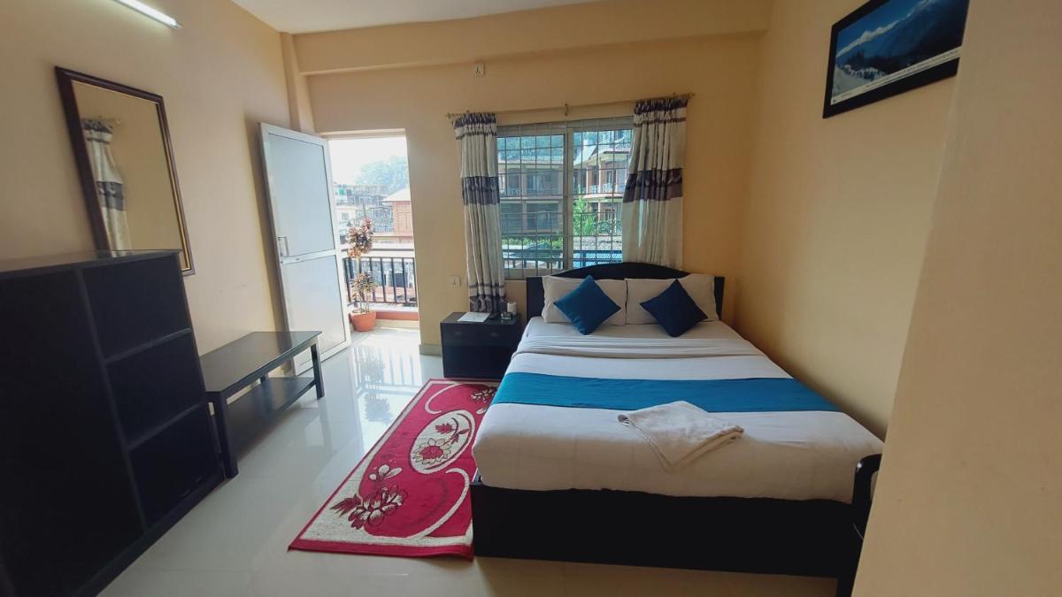 Golden Lake - Housity