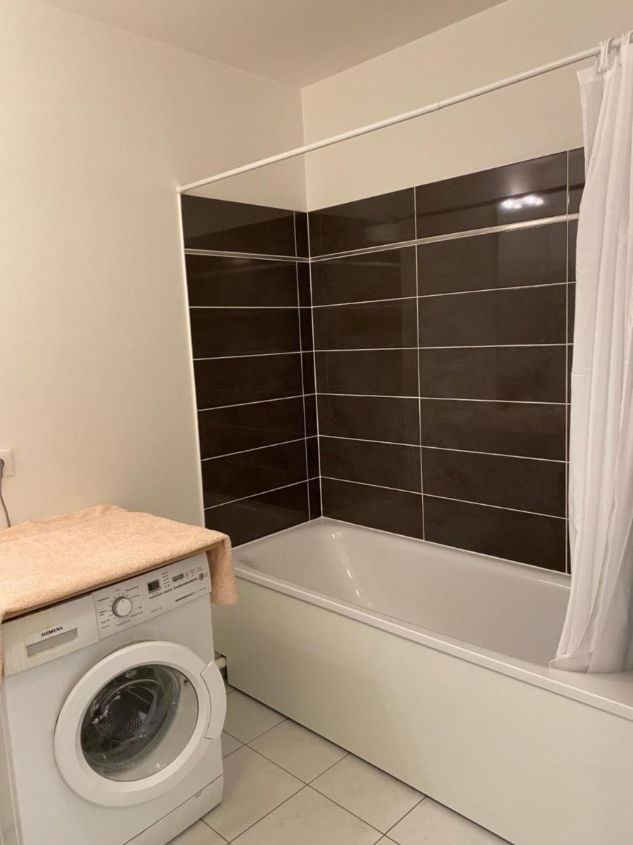 Suitetrails - Superbe appartement avec jardin et parking proche Paris et Disney