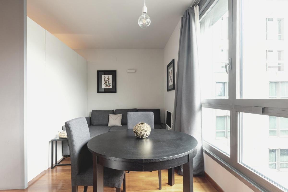 Mysa Properties - Bilocale nei pressi dell'Arco Della Pace - Housity