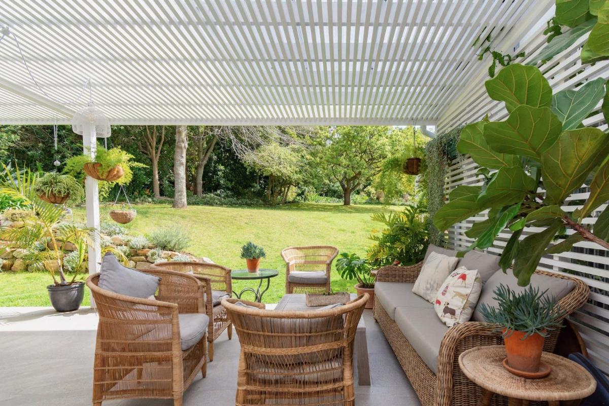 Beautiful Constantia 3 Bed Garden Cottage - Housity