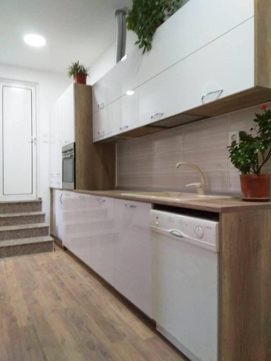RIVER PORT APARTMENT 1 - Housity
