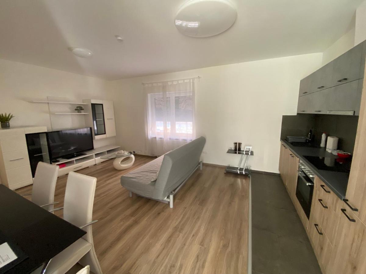 Garden Apartman House - Housity