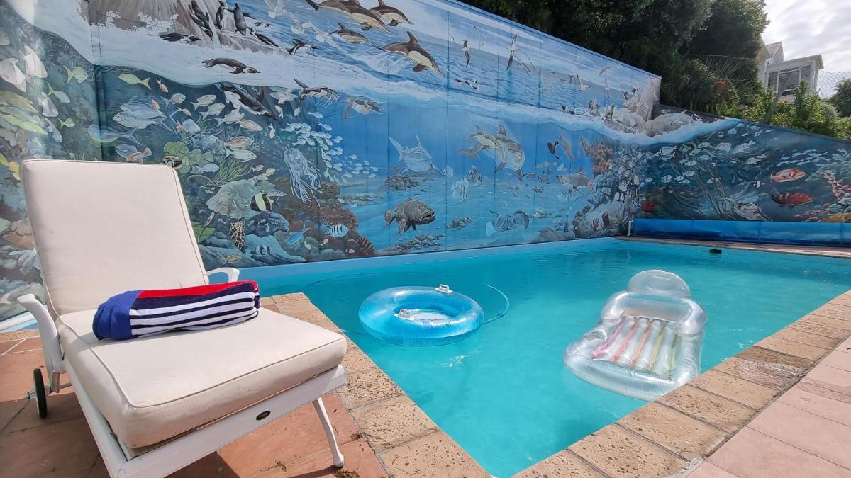 Suitetrails - Magical Seaview Penthouse with Own Pool, Board Game Room, Wellness Room & Hot Tub
