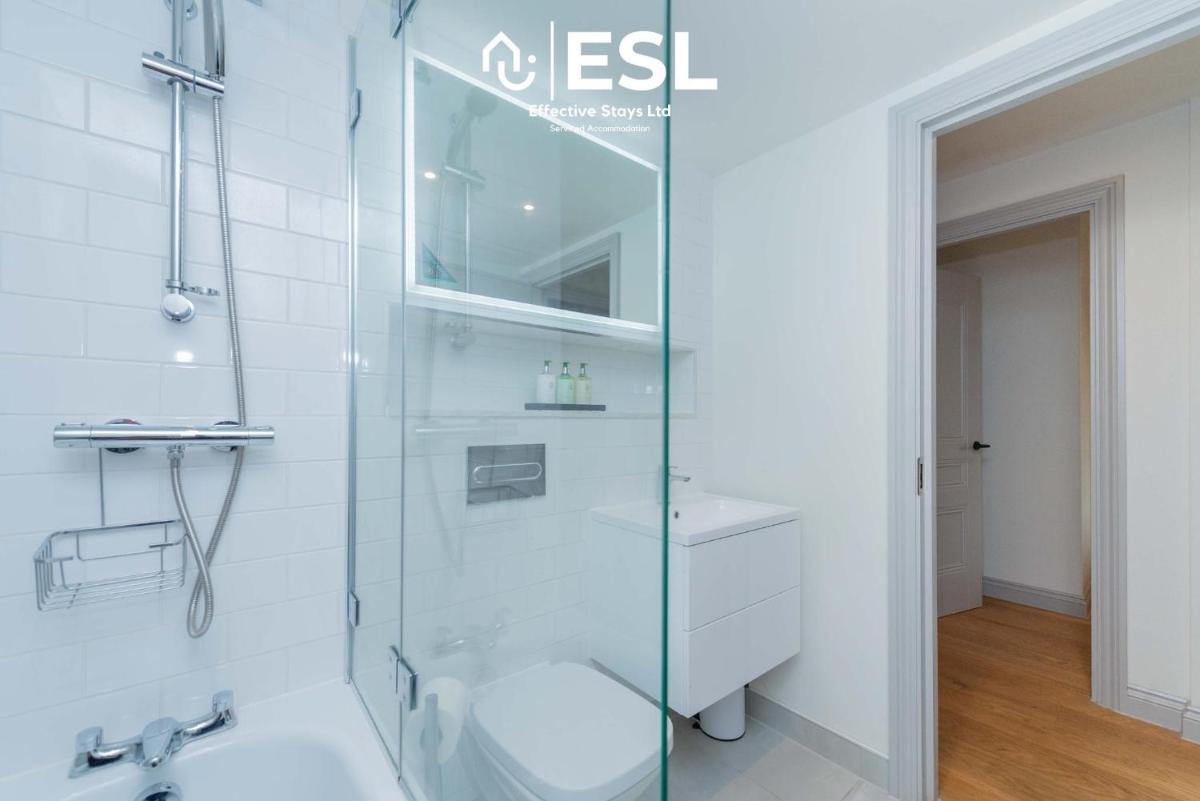 Suitetrails - Open Plan 2 Bedroom Church Apartment With Free Parking