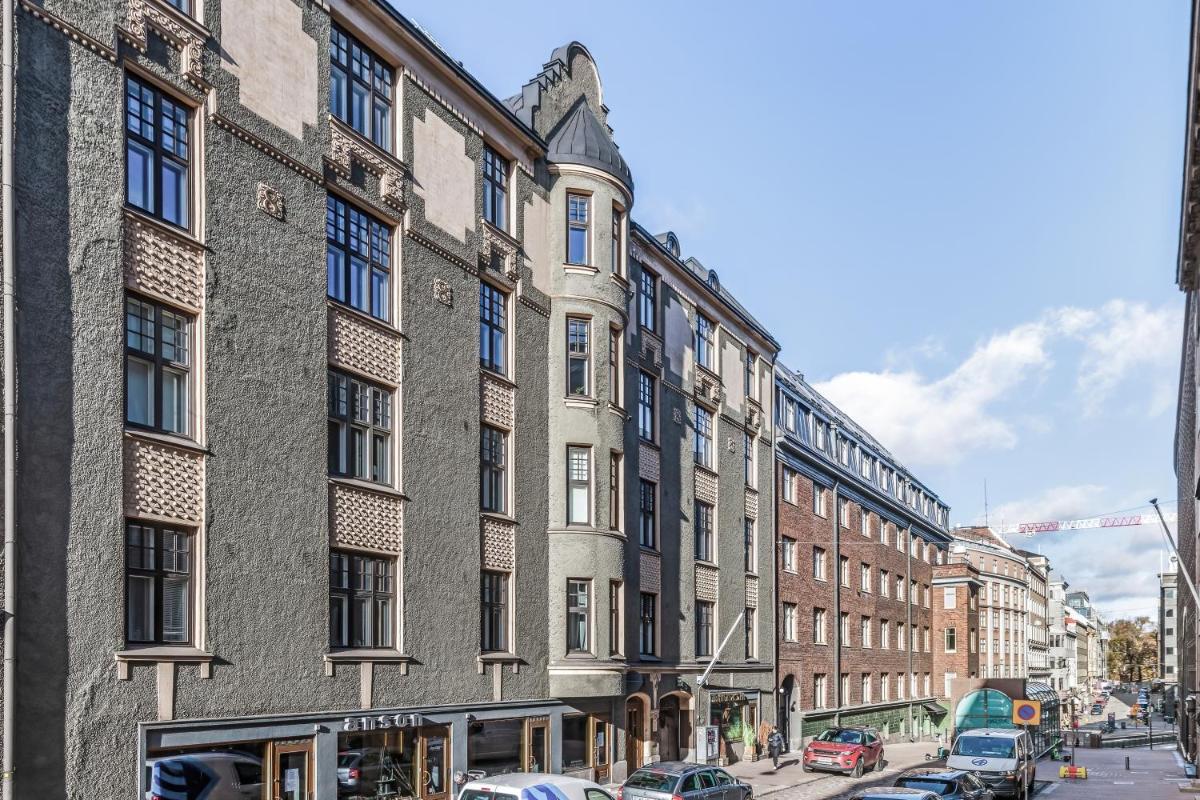 WeHost Marble and Brands in the Heart of Helsinki @Vuorikatu 8 - Housity