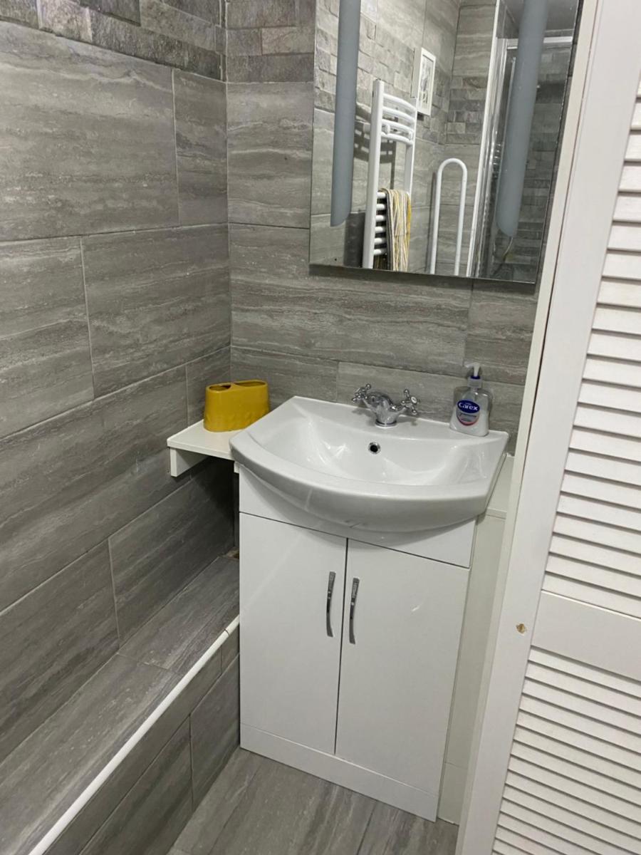 1 Quayside Court - Housity