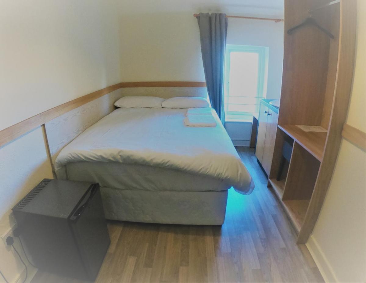 Pillar Guesthouse B&B - Housity