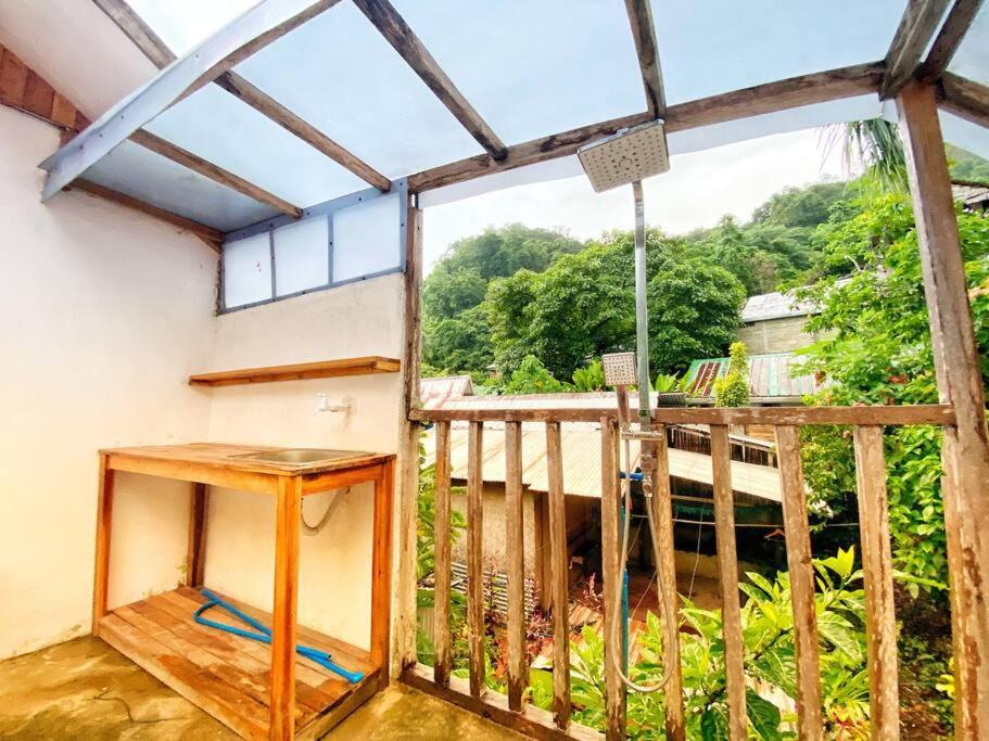 Full House 4BR, 4Bath with AC and Cliff Views and Free Motorbike - Housity