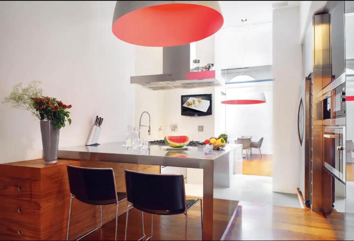 Unique Penthouse 10 Steps from Duomo - Housity