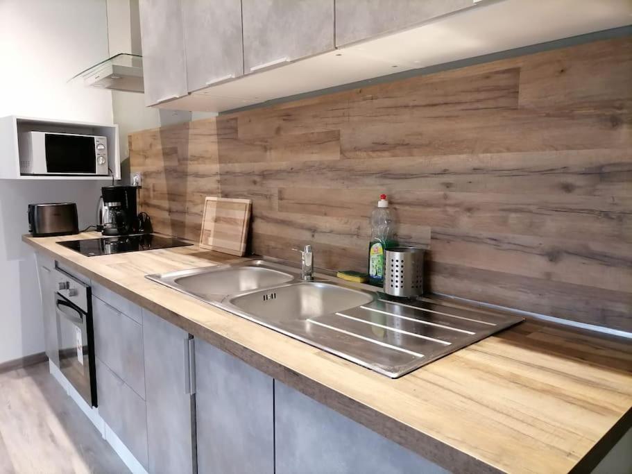 La Rustique House 4 chbres Proche Valenciennes - Housity