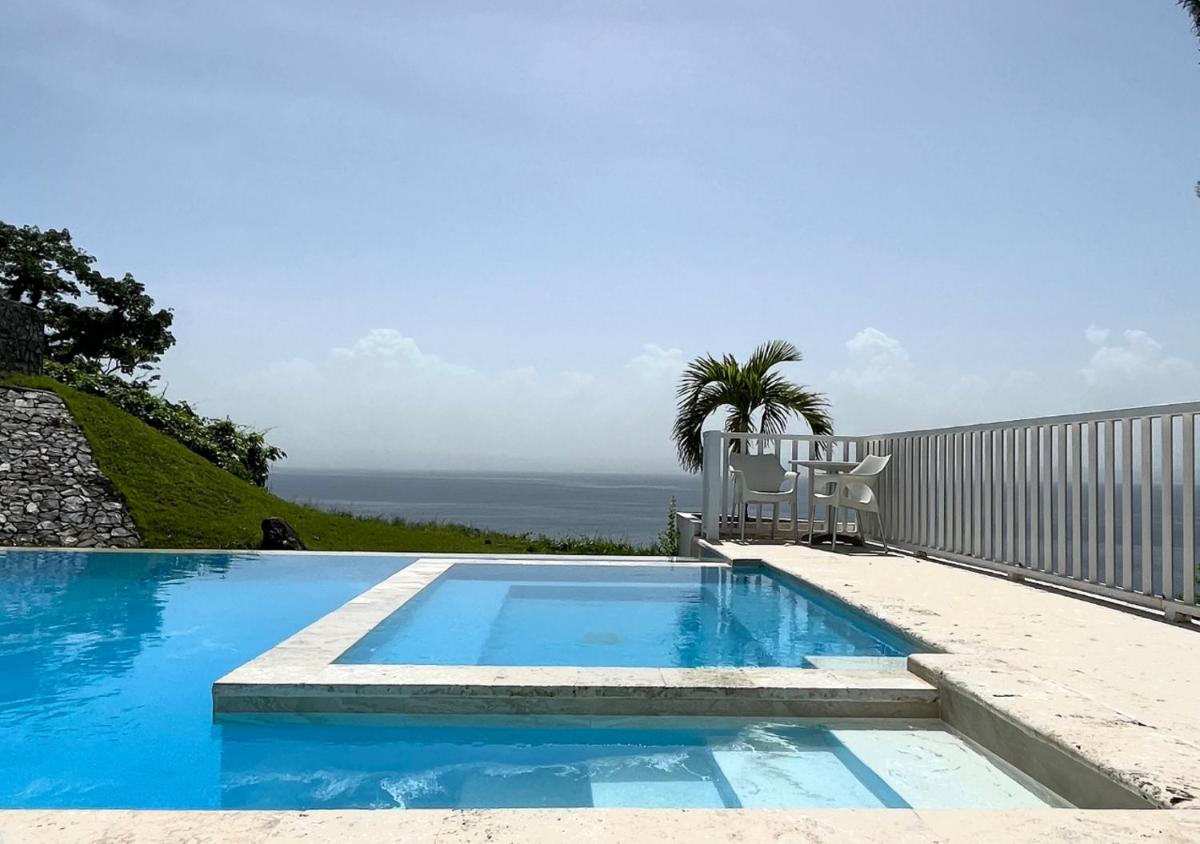 Lovely house with private beach - Housity