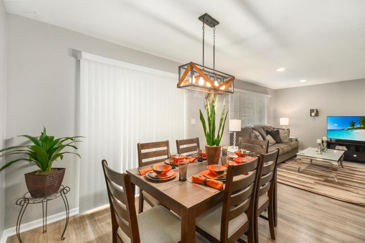Bolingbrook FHS Rental - Old Stone Rd - Housity