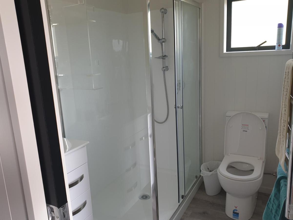 Mangawhai Heads Cabin with 2nd bedroom option - Housity