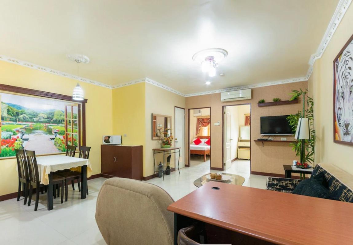 J and H Apartment - Housity