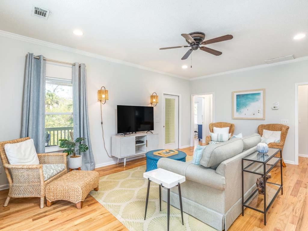 Wild Palms - Housity