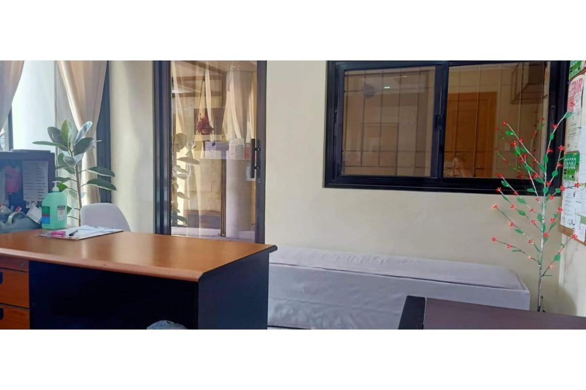 OYO 908 Silverio Suites - Housity