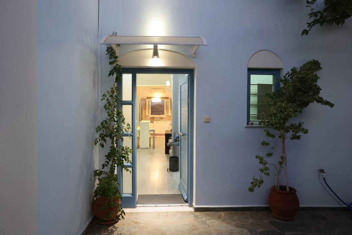 Vacation house with stunning view - Vari Syros - Housity