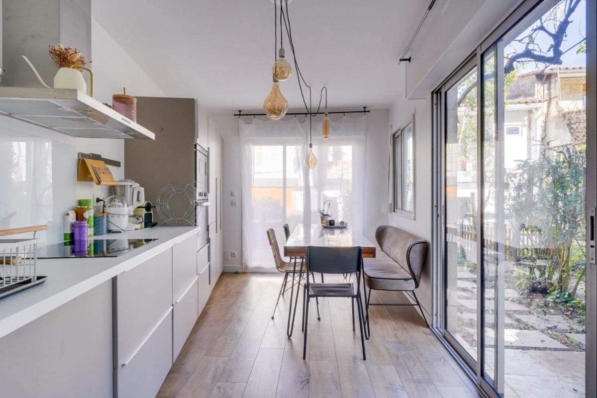 Beautiful Bordeaux apartment with terrace - Housity